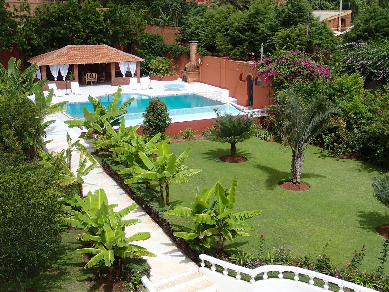 Piscine et pool house